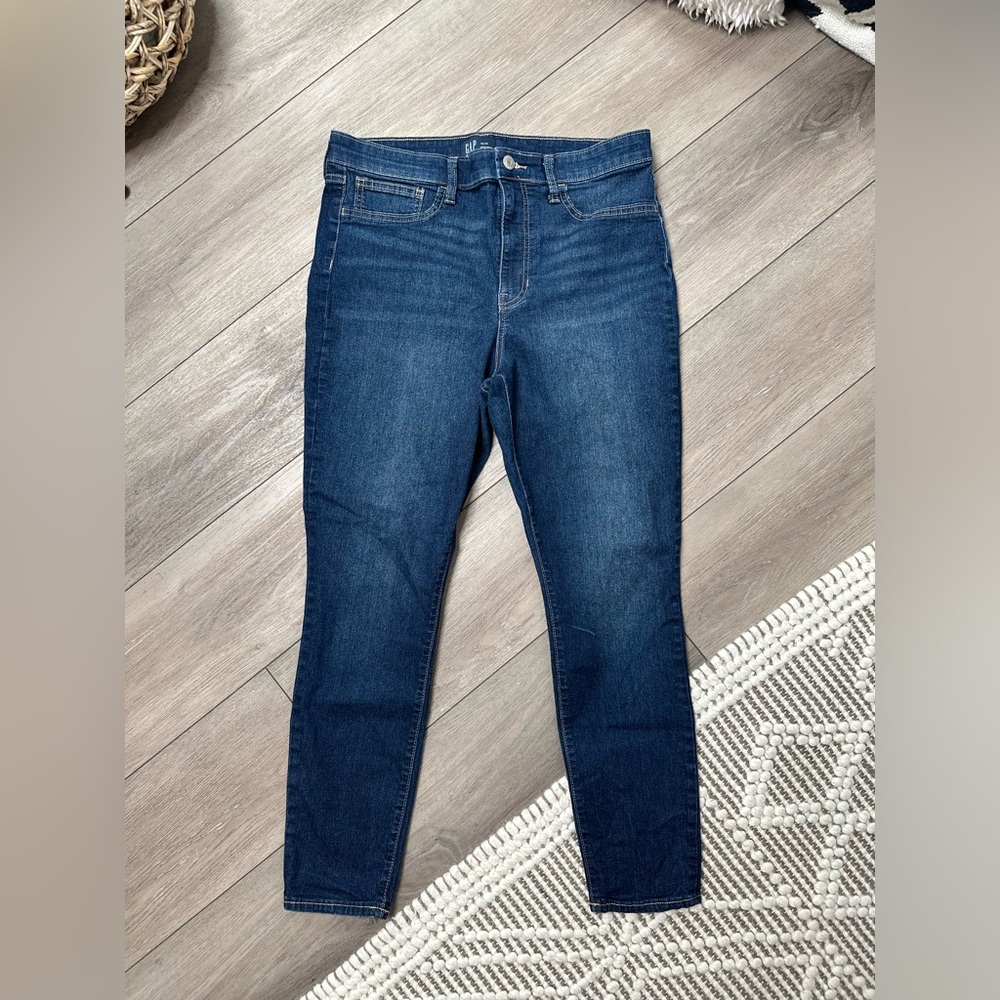 Gap High Rise Favorite Jegging - Size 12 / 31